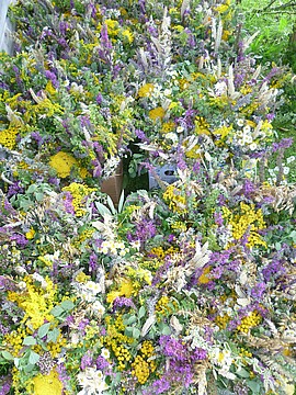 Banner Kräuterbuschenbinden